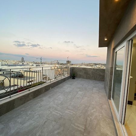Terrace View-Stylish Two Bedrooms Fully Ac-Wifi Penthouse Мсіда Екстер'єр фото