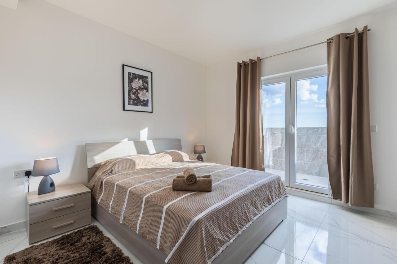 Terrace View-Stylish Two Bedrooms Fully Ac-Wifi Penthouse Мсіда Екстер'єр фото
