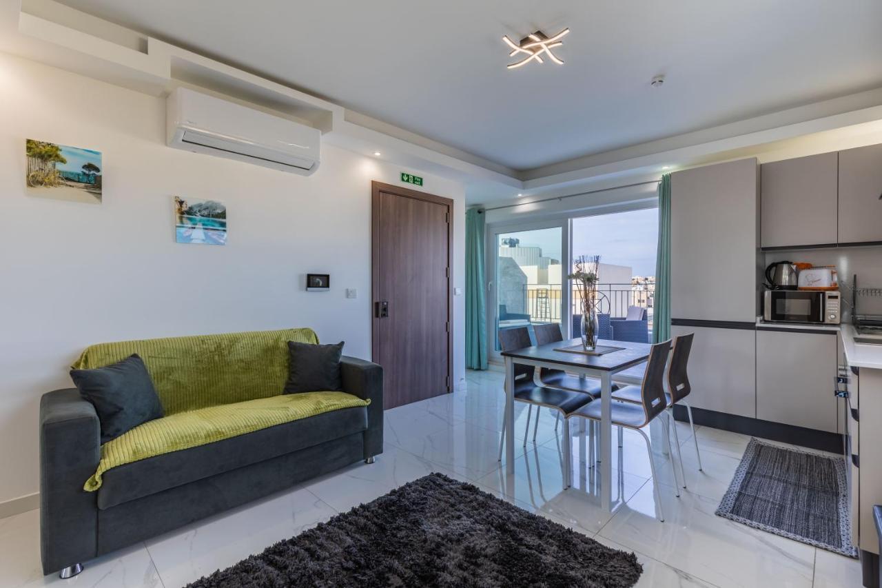Terrace View-Stylish Two Bedrooms Fully Ac-Wifi Penthouse Мсіда Екстер'єр фото