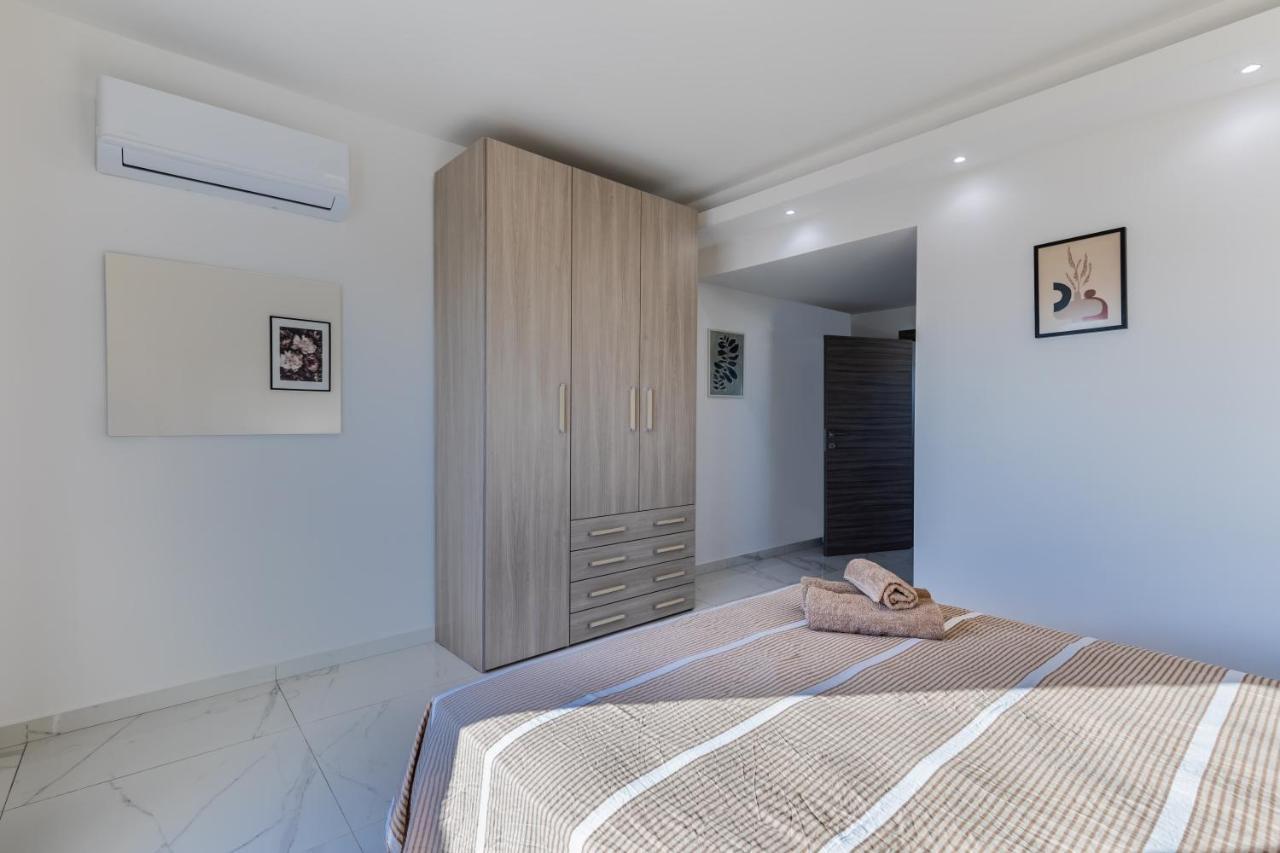 Terrace View-Stylish Two Bedrooms Fully Ac-Wifi Penthouse Мсіда Екстер'єр фото