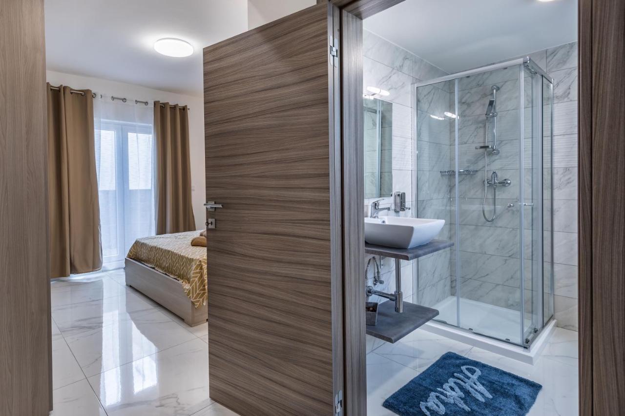 Terrace View-Stylish Two Bedrooms Fully Ac-Wifi Penthouse Мсіда Екстер'єр фото