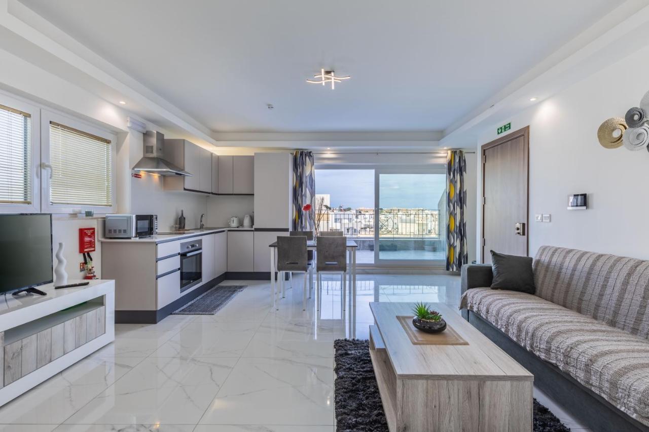 Terrace View-Stylish Two Bedrooms Fully Ac-Wifi Penthouse Мсіда Екстер'єр фото