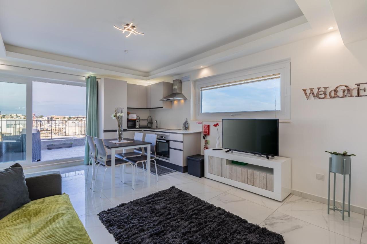 Terrace View-Stylish Two Bedrooms Fully Ac-Wifi Penthouse Мсіда Екстер'єр фото