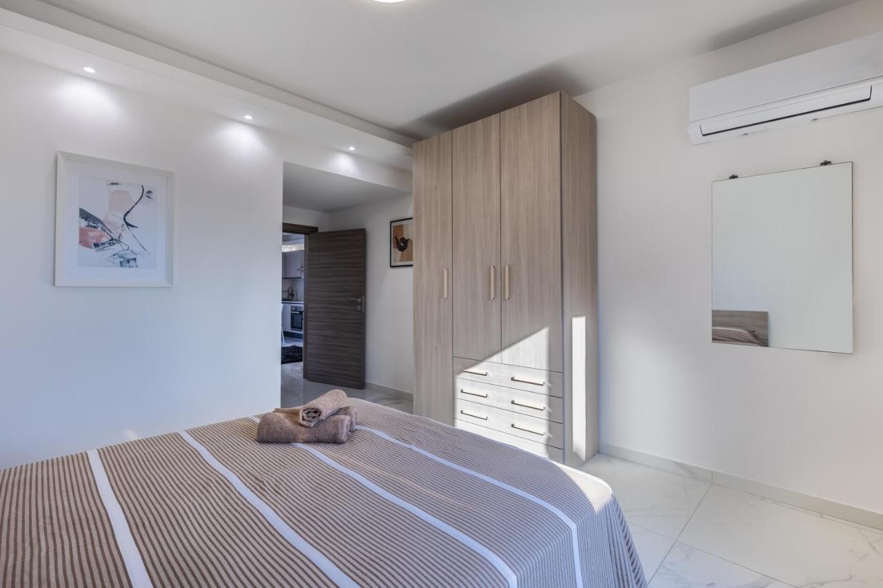 Terrace View-Stylish Two Bedrooms Fully Ac-Wifi Penthouse Мсіда Екстер'єр фото